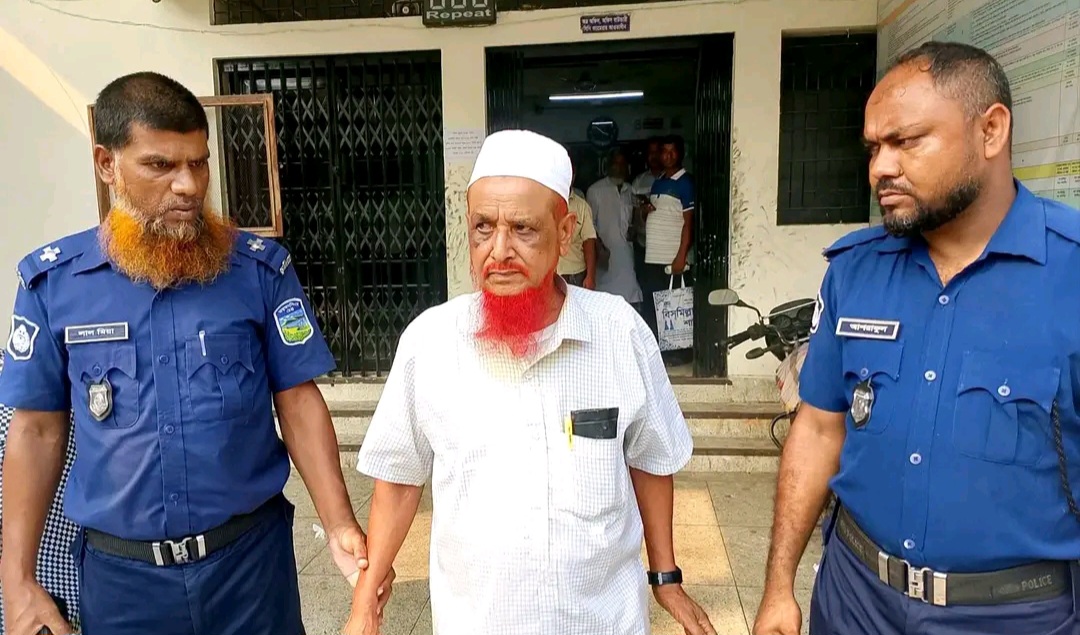 সাব-রেজিস্ট্রারের স্বাক্ষর জাল করে দলিল তৈরি, হাতেনাতে ধরা আব্দুল কাদির